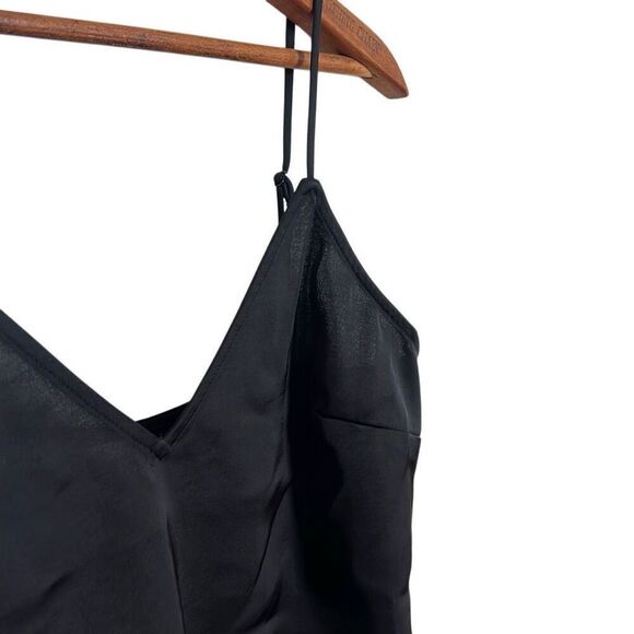 A New Day NWT Adjustable Spaghetti Strap V Neck Blouse Top Black Size XS - Picture 3 of 9